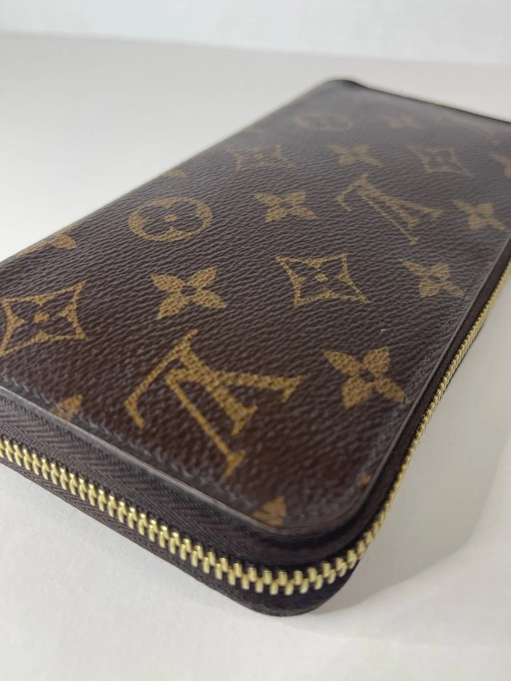 Louis Vuitton iconic louis